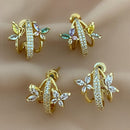 BRINCO ARGOLA TRÊS FIOS BORBOLETAS ZIRCÔNIAS DOURADO BIJU