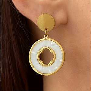 COLAR FLOR TREVO MADREPÉROLA DOURADO AÇO 316L⭐️