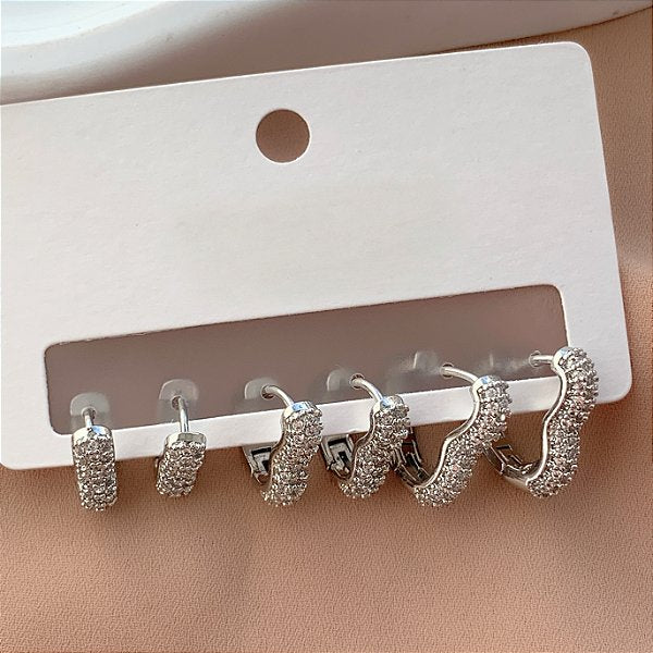 BRINCO KIT ARGOLINHAS CORAÇÕES ZIRCÔNIAS LUÍSA BIJU