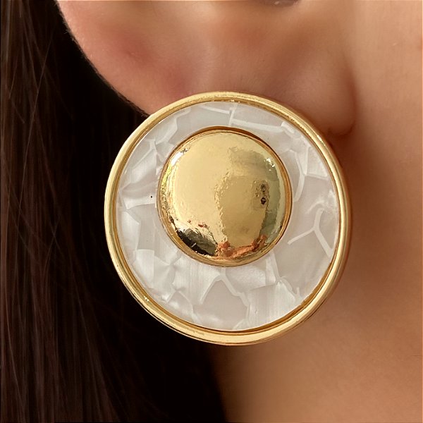 BRINCO CÍRCULO DUPLO MADREPÉROLA DOURADO BIJU