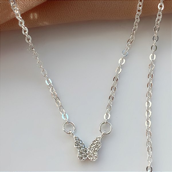 COLAR BORBOLETA ZIRCÔNIAS MINI FOLHEADO A PRATA⭐️