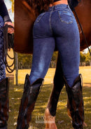 Calça Jeans Modeladora Lipo Empina Bumbum Com Detalhe Cós Médio - C457