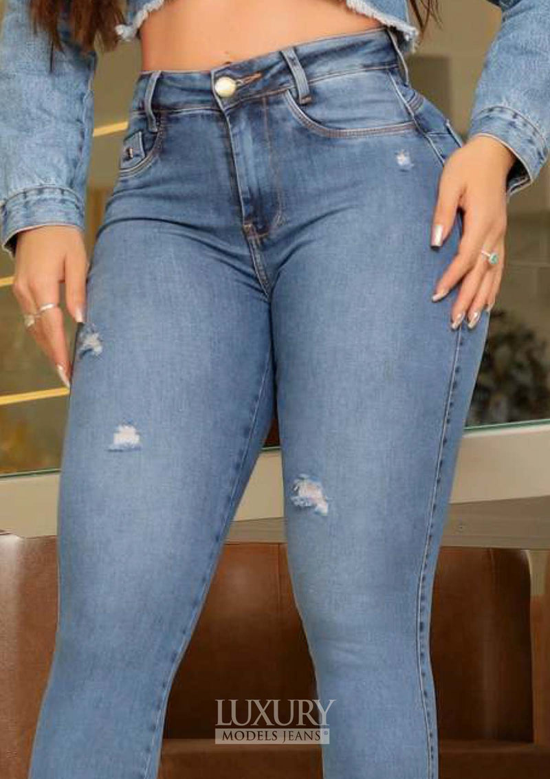 Calça Jeans Modeladora Lipo Empina Bumbum Capri Cós Médio - C597